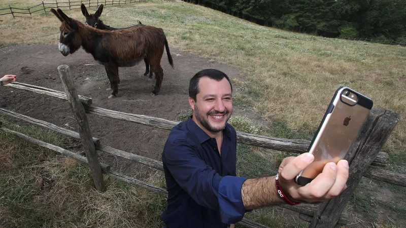 Fotografija: Ko je Salvini 2013. prevzel Ligo, je imela rekordno nizko, podporo, zdaj je prva politična sila v državi.
Foto AP