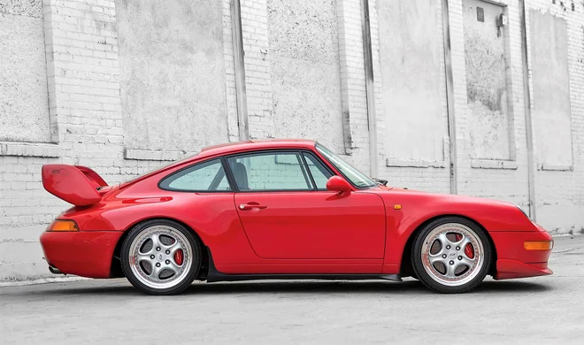 Med najdražje in najbolj zbirateljske različice štejejo RS, GT2 in turbo S s cenami, ki lahko presežejo 400 tisoč evrov. FOTO: Porsche