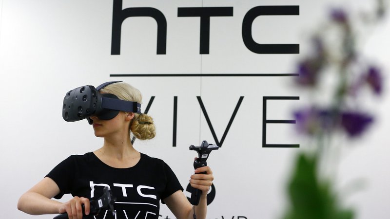 Fotografija: HTC velja za enega največjih tehnoloških podjetij na področju navidezne resničnosti. FOTO: Reuters