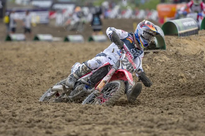 Tim Gajser si po dveh 4. mestih v nedeljo močno želi na stopničke. Foto Honda HRC