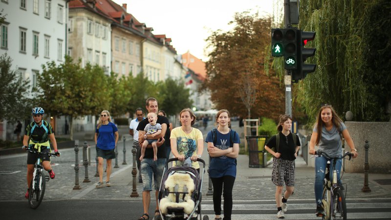 Fotografija: Ljubljančani spadajo med najbolj zadovoljne prebivalce Slovenije. FOTO Jure Eržen