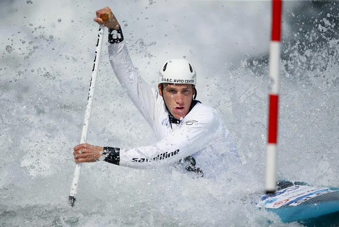 Luka Božič si je včeraj priveslal 7. mesto.<br />
Foto Matej Družnik