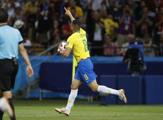 Renato Augusto je Brazilcem prinesel novo upanje. FOTO: AP