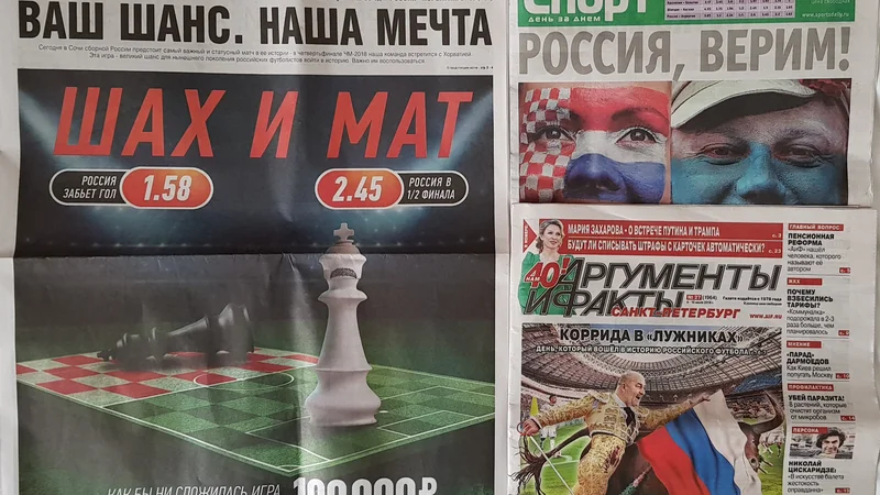 Fotografija: Evforiji so se pridružili tudi ruski mediji, ki na različne načine dvigujejo temperaturo pred četrtfinalno tekmo Rusije in Hrvaške. Foto Jernej Suhadolnik