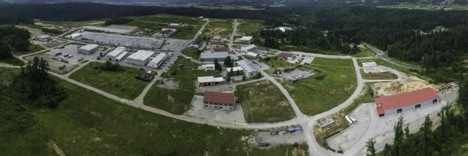 V Tehnološko razvojno industrijskem središču (Tris) na območju nekdanjega rudnika Kanižarica deluje 42 podjetij s 500 zaposlenimi.<br />
Foto Arhiv Delo