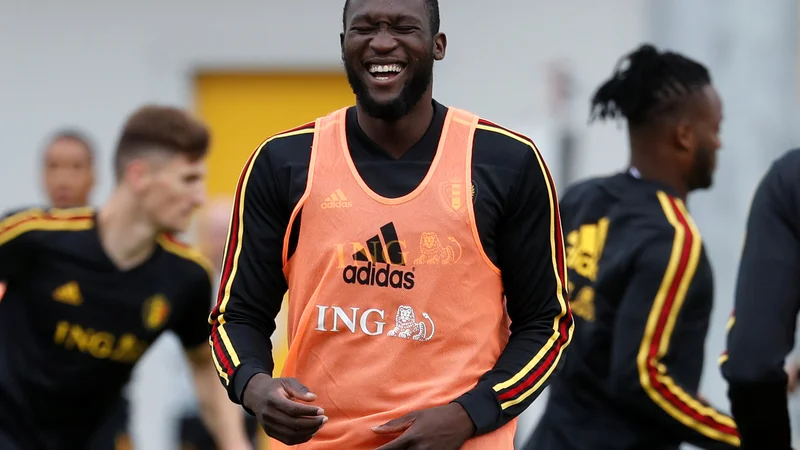 Fotografija: Romelu Lukaku je nekoč molil v temi, zdaj zasluži milijon evrov na mesec. Foto Reuters