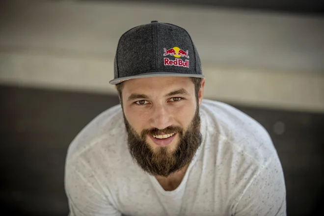 Filip Flisar je na družabnih omrežjih objavil prvo fotografijo svoje male prvorojenke. FOTO: Voranc Vogel
