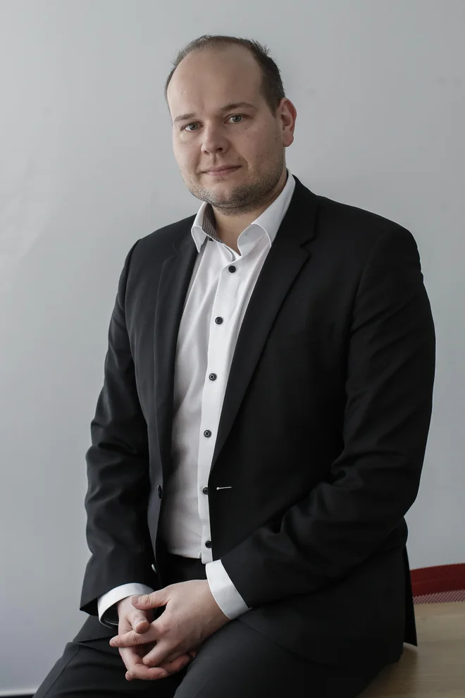 Andrej Lazar, direktor upravljanja nepremičnin na DUTB, meni, da so se razmere na nepremičninskem trgu tako spremenile, da ne potrebujejo krovnega posrednika. FOTO: Uroš Hočevar