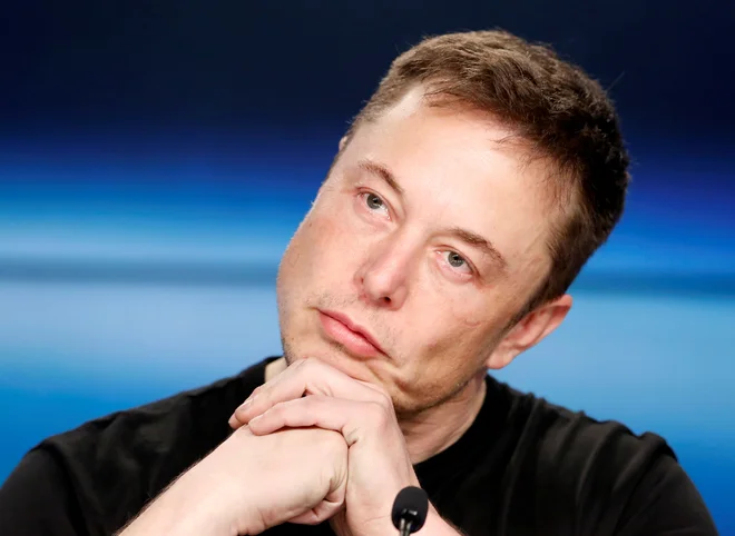 Elon Musk je bil med svetovalci Donalda Trumpa, a ga je kmalu po volitvah zapustil. Zdaj se prilagaja Trumpovi politiki z investicijami izven ZDA. Photo Foto Joe Skipper Reuters
