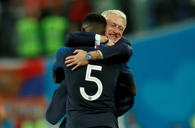 Odločilni trenutek tekme se je zgodil v 51. minuti, ko je Samuel Umtiti po Griezmannovi podaji iz kota preskočil Marouana Fellainija. FOTO: Reuters