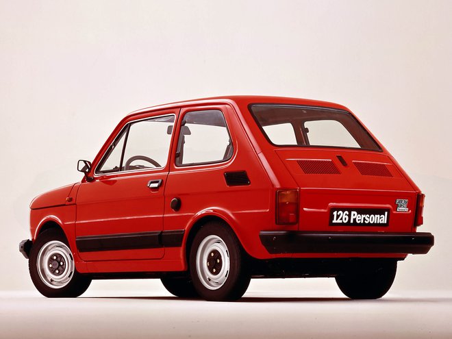 Proizvodnja fiata 126 je kljub njegovi tehnični zastarelosti potekala od leta 1972 do 2000, ko so na Poljskem izdelali zadnjo serijo avtomobilov z oznako happy end. FOTO: Fiat