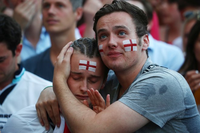 Razočaranje po porazu je bilo na angleški strani neizmerno. FOTO: Reuters