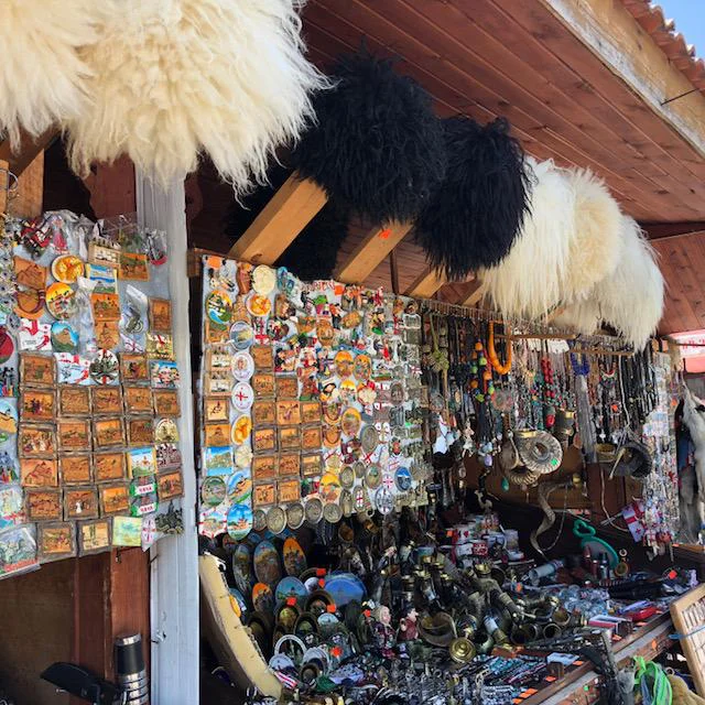 Tradicionalni spominki po gruzijsko. FOTO: Mimi Podkrižnik