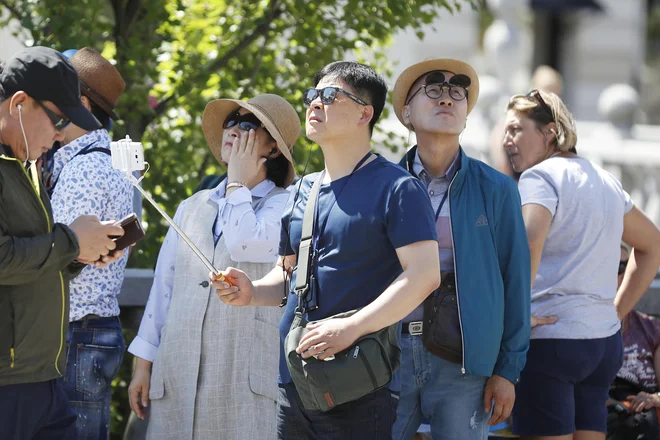 Med turisti velja Slovenija za zeleno in čisto turistično destinacijo. Foto Leon Vidic