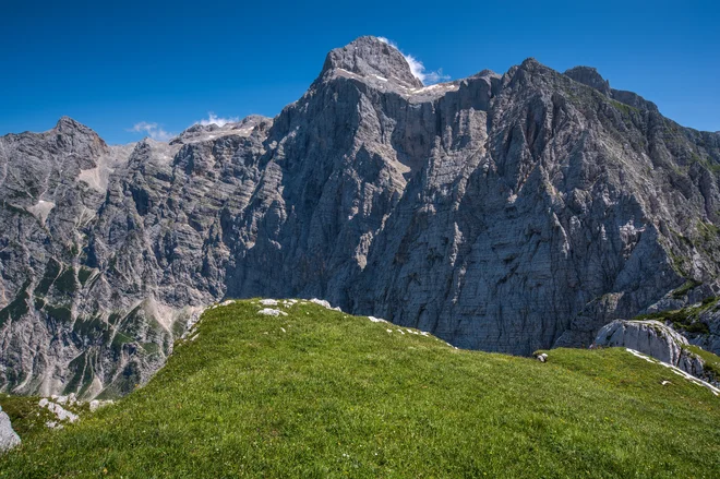 Triglavska severna stena privablja planince. Foto Istockphoto