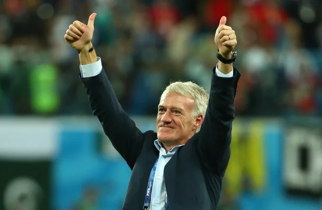 Didier Deschamps: »Danes želi vsak osemnajstletnik takoj osvojiti vse, saj se počuti močnega. Mladina je usvojila tehnologijo, nima zadržkov pred tem, da izrine s položaja nekoga, ki ima pri tridesetih ali štiridesetih letih bogatejše izkušnje.&laqu