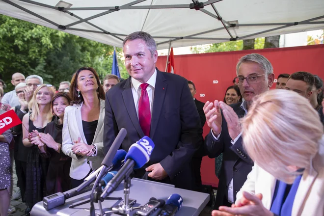 SD, ki je na minulih državnozborskih volitvah dobila 10 poslanskih mest, se v zadnjih tednih pogovarja za vstop v koalicijo še s petimi strankami pod okriljem LMŠ. FOTO: Voranc Vogel
