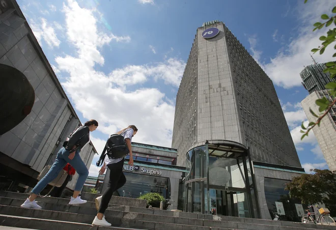 Vrata za začetek privatizacije NLB so tako odprta, »zdaj morata Slovenski državni holding in uprava NLB izpolniti vse obveznosti, da se prodajna zaveza tudi realizira skladno z našimi skupnimi pričakovanji«, je dodala ministrica Vraničar Ermanova. FOTO: Jože Suhadolnik