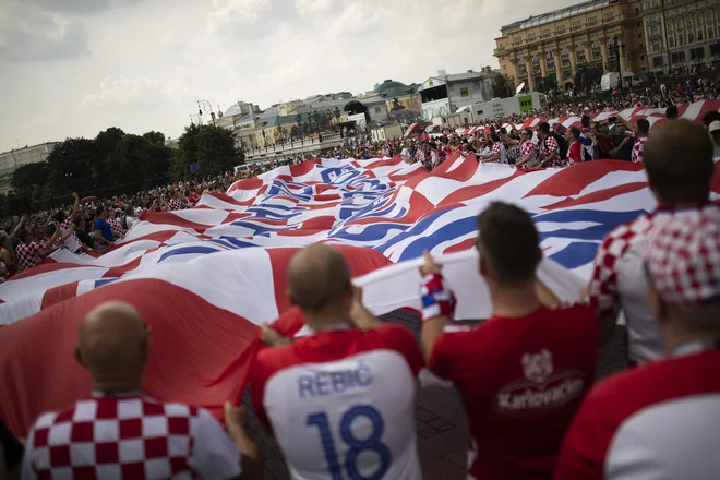 Hrvaško domoljubje je ob uvrstitvi v veliki finale svetovnega prvenstva izbruhnilo domala po vsem svetu.<br />
Foto AP