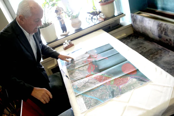 Janez Zemljarič na predstavitvi projekta Izolski otok. FOTO: Roman Šipić