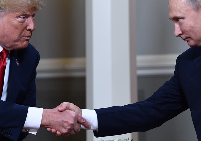Putin je tudi pojasnil, v katerem kazenskem postopku, ki je nemara celo povezan z »vmešavanjem« v ameriške predsedniške volitve, bi si Moskva želela sodelovati z ZDA. FOTO: AFP