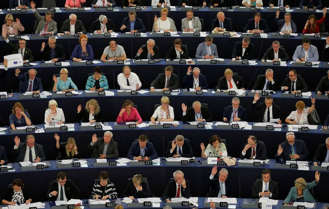 Največ, 1.565.000 evrov, je v tem mandatu dodatno zaslužil Italijan Renato Soru. FOTO: Reuters