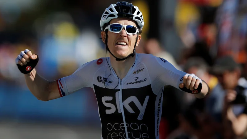 Fotografija: Geraint Thomas je v zadnjih metrih lahkotno prodrl povsem na čelo karavane. FOTO: Stephane Mahe/Reuters