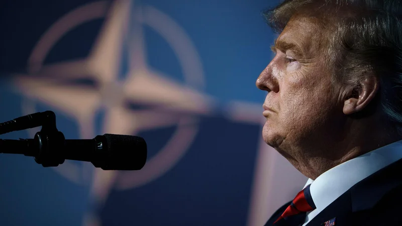 Fotografija: US President Donald Trump pauses as he addresses a press conference on the second day of the North Atlantic Treaty Organization (NATO) summit in Brussels on July 12, 2018. / AFP PHOTO / Brendan Smialowski Foto Brendan Smialowski Afp