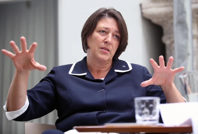 Violeta Bulc meni, da je bil na področju prometne varnosti narejen velik premik. Foto Tomi Lombar