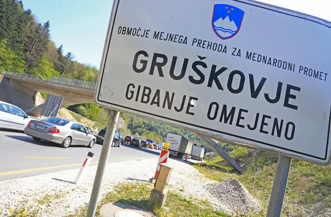 Mejni prehod Gruškovje. FOTO: Tadej Regent/Delo