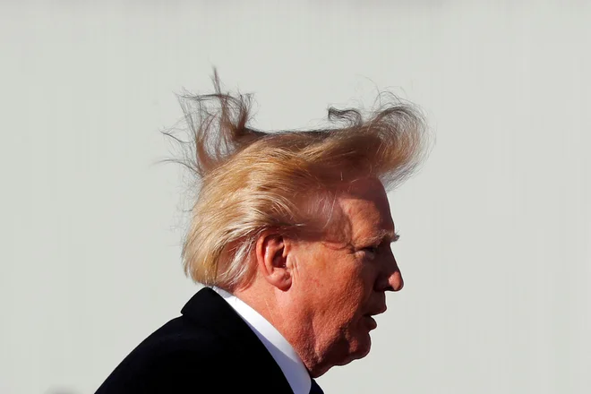Pogosto so pojasnila in popravki le upanje uradnikov, da se bo Donald Trump držal začrtane politike. FOTO: Reuters