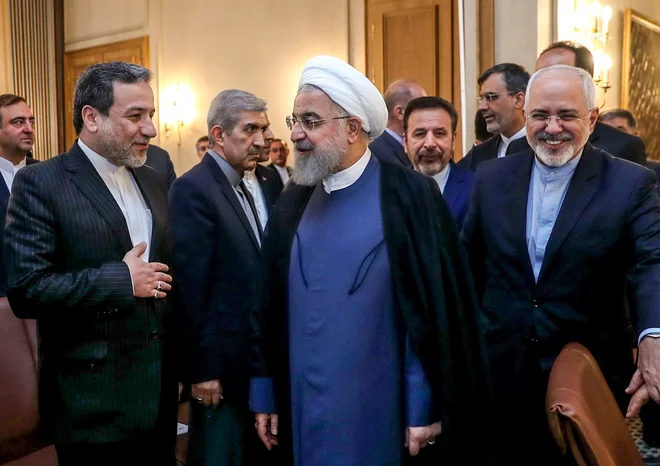 Iranski predsednik pred napovedano uvedbo sankcij zaostruje retoriko proti ZDA. FOTO: AFP