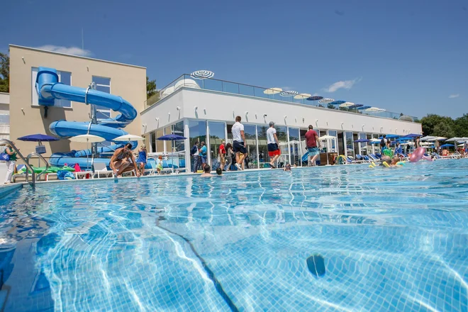 Kinderhotel v Rabcu, družinsko počitniško središče, v katerem je vse podrejeno otrokom. Foto Matija Djanješić/Cropix