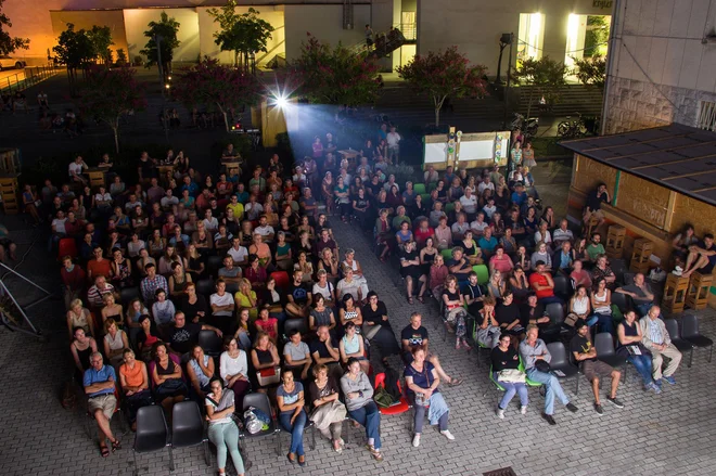 Letni kino Silvana Furlana v Novi Gorici je lepo obiskan. Foto Sandra Jovanovska
