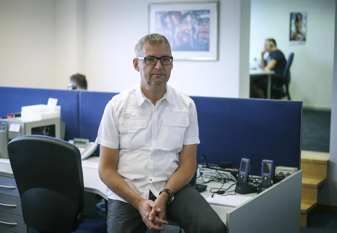 Direktor podjetja VascoTomaž Čebašek pravi, da tisti, ki pri njemu ostanejo prvi dve leti, ostanejo za vedno. FOTO: Jože Suhadolnik
