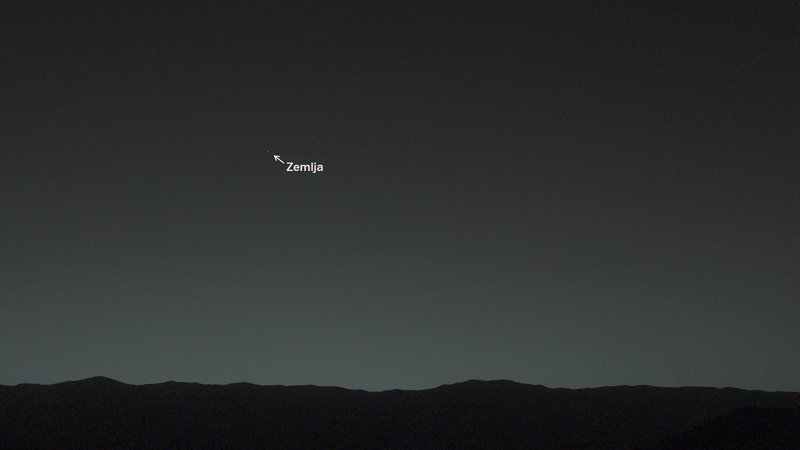 Fotografija: Se bomo ljudje na Marsu, kdaj ozirali za modro piko na nebu? (Fotografijo je sicer posnel rover Curiosity 31. januarja 2014.) FOTO: Nasa