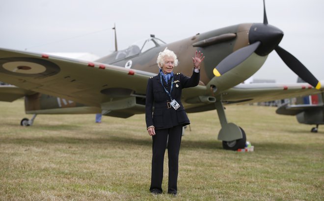 Pilotka Mary Ellis je bila celo starejša od Kraljevega vojnega letalstva (RAF). FOTO: Reuters