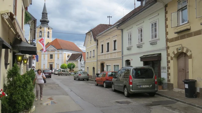 KPK je vodila postopek o domnevnih nepravilnosti pri imenovanju direktorja starejših v Metliki. Foto Bojan Rajšek