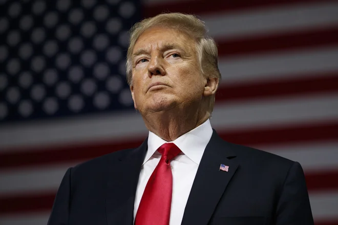 Če bo Trumpova administracija uresničila grožnje in uvedla 25-odstotne carine na kitajski uvoz v vrednosti 200 milijard dolarjev, bi to skupaj z že uvedenimi kaznovalnimi ukrepi prizadelo približno polovico kitajskega izvoza v ZDA. FOTO: AP