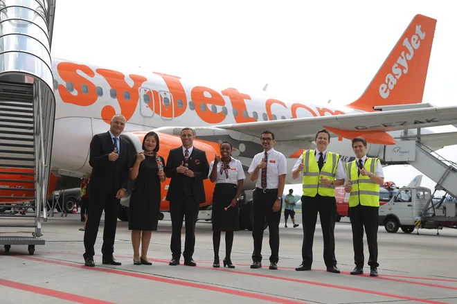 Nizkocenovni letalski prevoznik EasyJet je vzpostavil letalsko povezavo med Ljubljano in Berlinom. FOTO: Leon Vidic/Delo