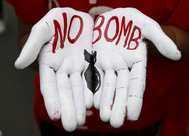 Problem Hirošime in Nagasakija je predvsem v tem, da sodobni svet usodo teh mest opazuje skozi prizmo novega geostrateškega razmeščanja in ne skozi pričevanja hibakuš. FOTO: Danish Siddiqui/Reuters