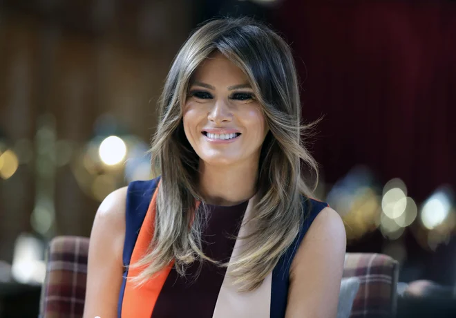 Odziv prve dame Melanie Trumo je v izjavi za ameriško televizijsko mrežo CNN podala njena tiskovna predstavnica Stephanie Grisham, ki je ocenila, da LeBron James &raquo;dela v dobro prihodnjih generacij&laquo;. FOTO: AP