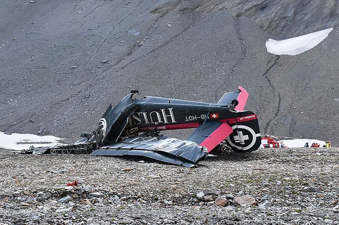 V strmoglavljenju starodobnika je umrlo vseh 20 ljudi na krovu. FOTO: Afp