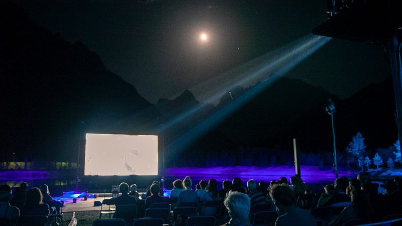 Fotografija: Mednarodni filmski festival v Kranjski gori je letos dokazal, da se lahko uvrsti na zemljevid najbolj neobičajnih filmskih festivalov z največjim srcem, pravijo udeleženci.  Foto: Kgiff