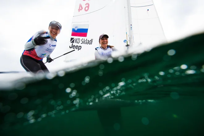 Jutri Tino Mrak in Veroniko Macarol na SP čaka regata za kolajne. FOTO: Uroš Kekuš Kleva