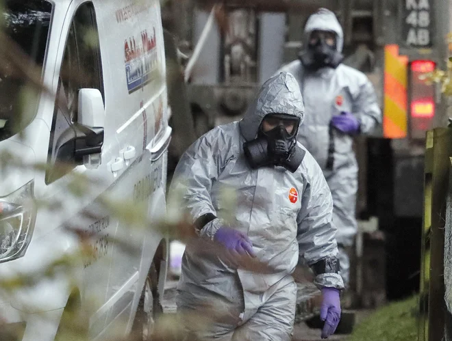 Po zakonu o nadzoru kemičnega in biološkega orožja morajo ZDA uvesti sankcije proti državi, ki je uporabila tovrstno orožje. FOTO: AP
