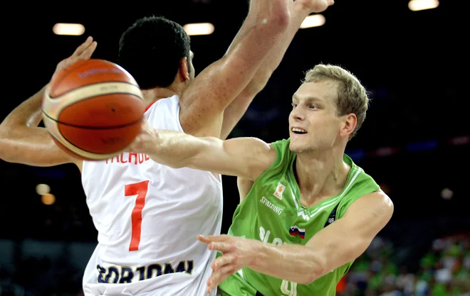 Jaka Blažič bo četrti Slovenec v Barceloninem dresu. FOTO: Roman Šipić/Delo