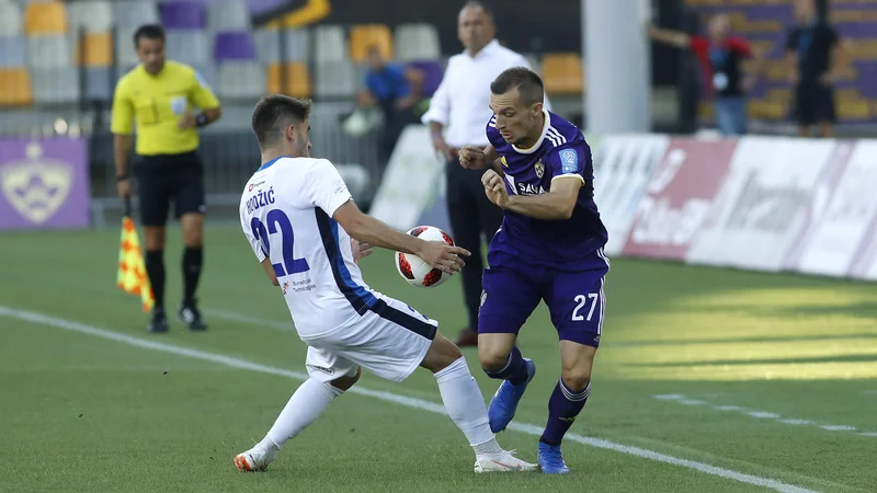 Fotografija: Jasmin Mešanović se med strelce ni vpisal, je pa podal pri prvih dveh zadetkih. FOTO: Leon Vidic/Delo