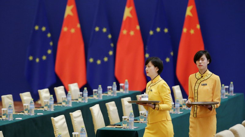 Fotografija: Evropske države sumijo, da je v ozadju prevzemov politično vodstvo v Pekingu. očitke o protekcionizmu zavračajo. FOTO: Reuters