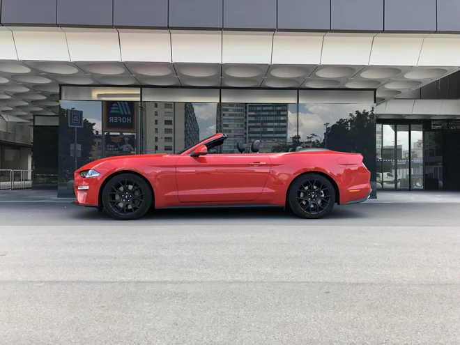 Ford mustang je avtomobil, ki te vrne k najpristnejšim vozniškim občutkom. FOTO: Aljaž Vrabec